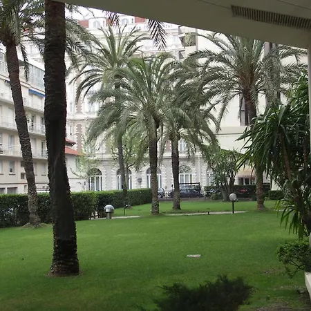 Apartment Jardins Croisette Pres Croisette Cannes