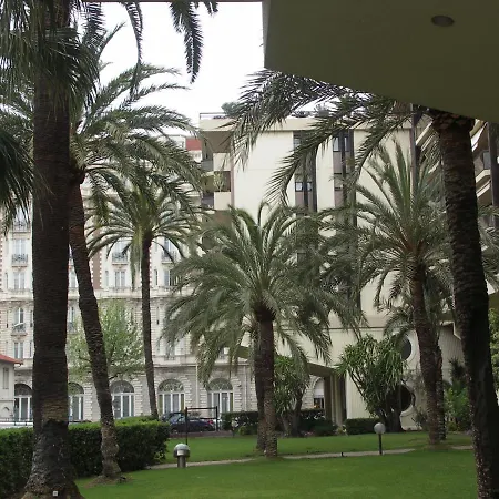 Jardins Croisette Pres Croisette * 戛纳